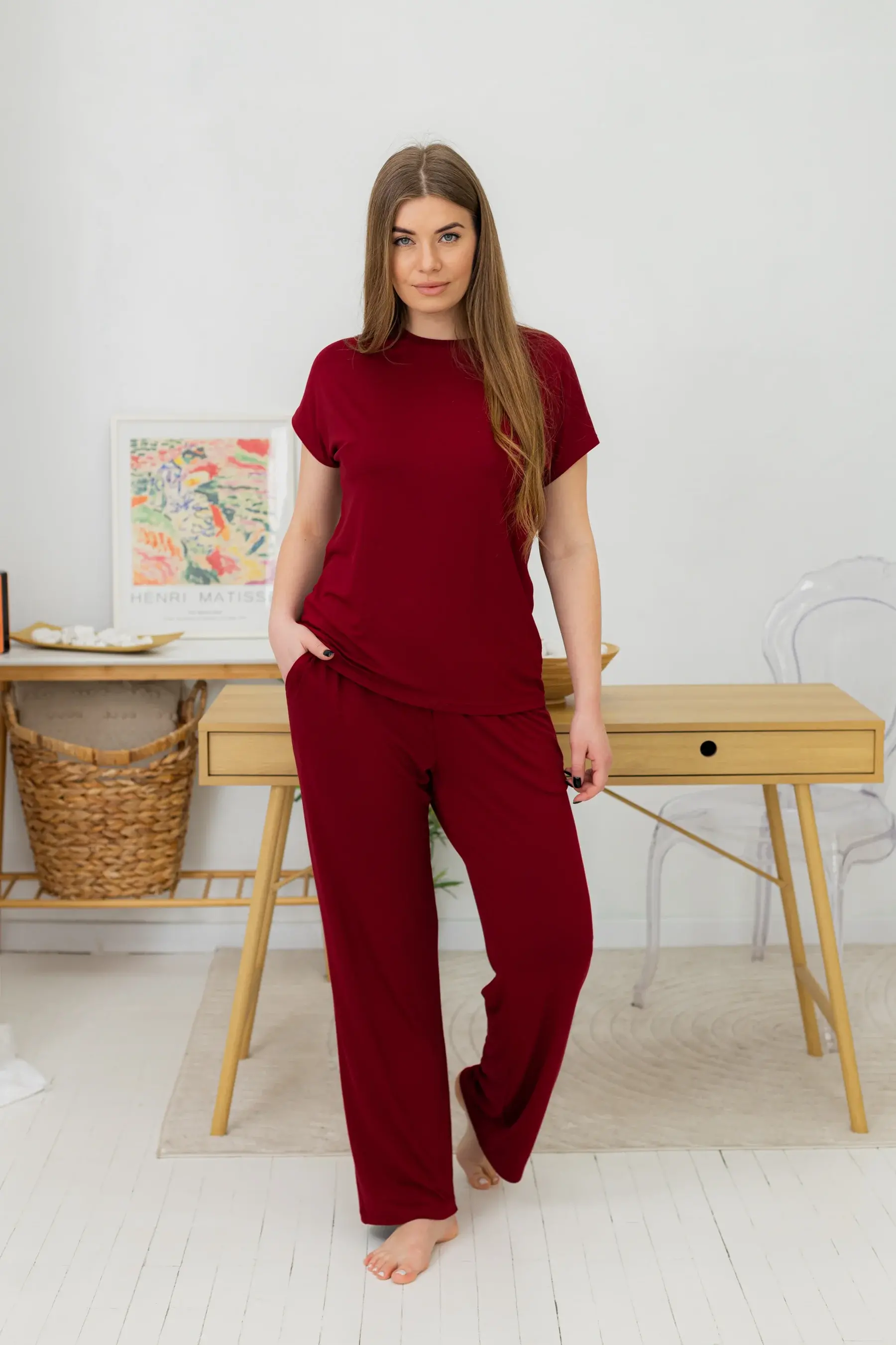 https://www.dreamcat.ua/storage/lady-in-red-kostium-z-tureckoyi-viskozi-dreamcat.mp4