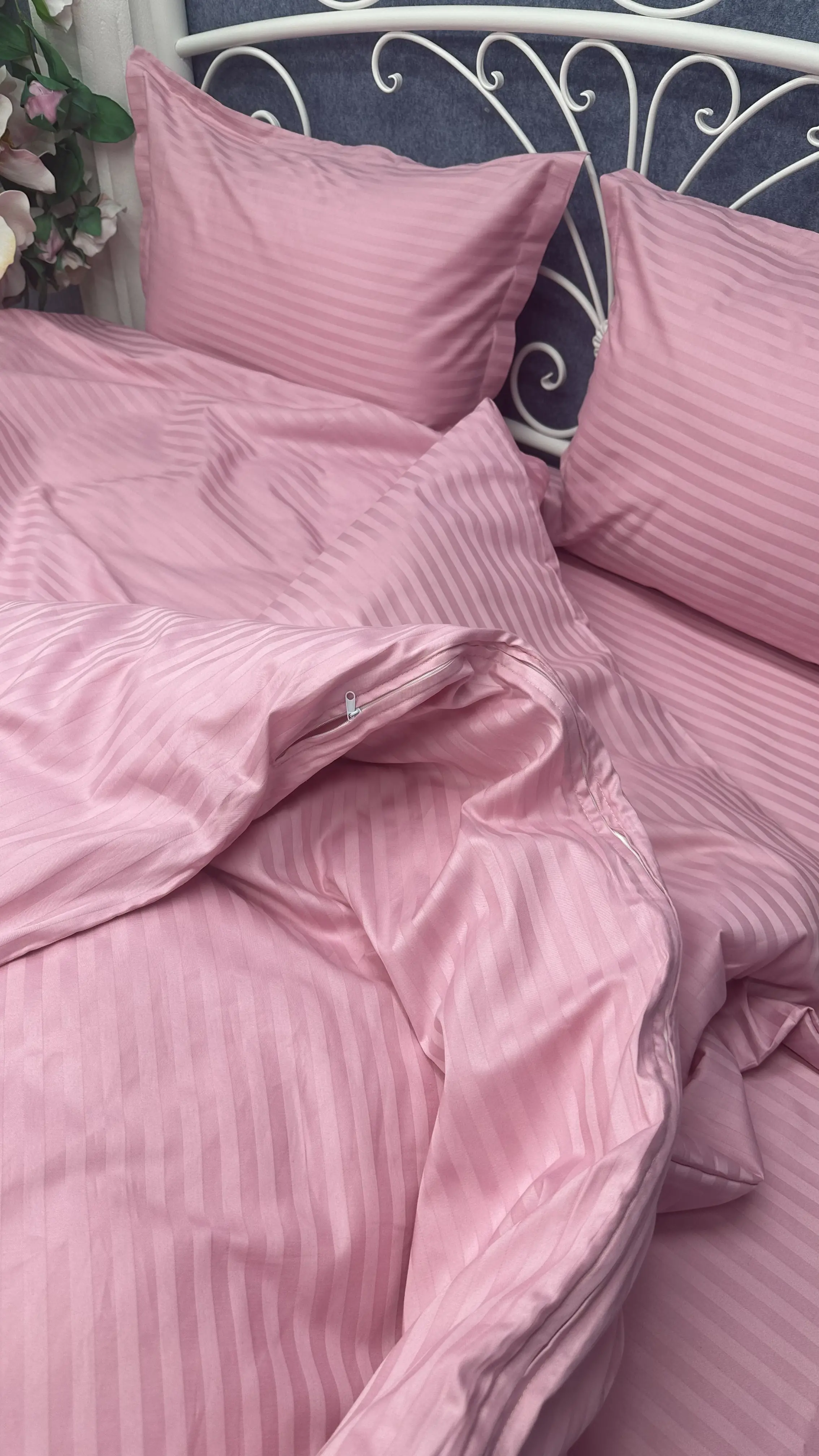 https://www.dreamcat.ua/storage/postilna-bilizna-straip-satin-rozeva-komplekt-postilnoyi-bilizni-straip-satin-100-bavovna.mp4