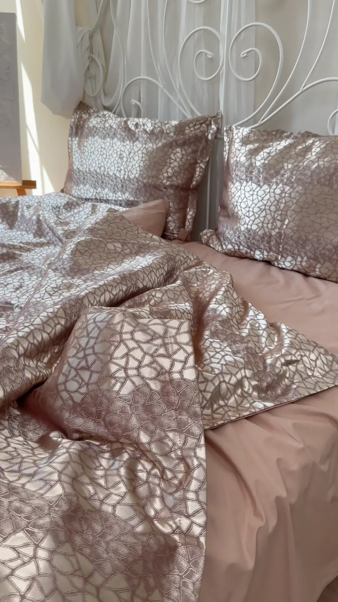 https://www.dreamcat.ua/storage/zakkard-kotonovii-komplekt-nic-kleopatri.mp4